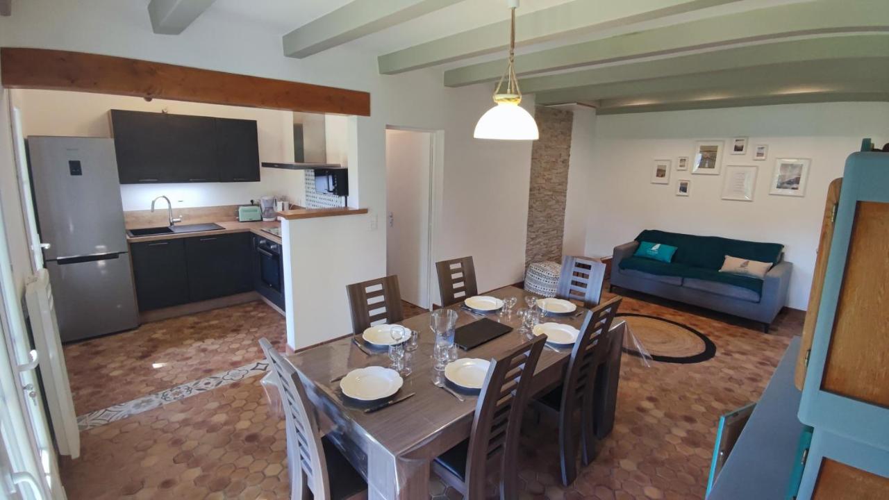 Maison A 8 Min A Pied De La Avec Jardin Clos Et Ombrage *